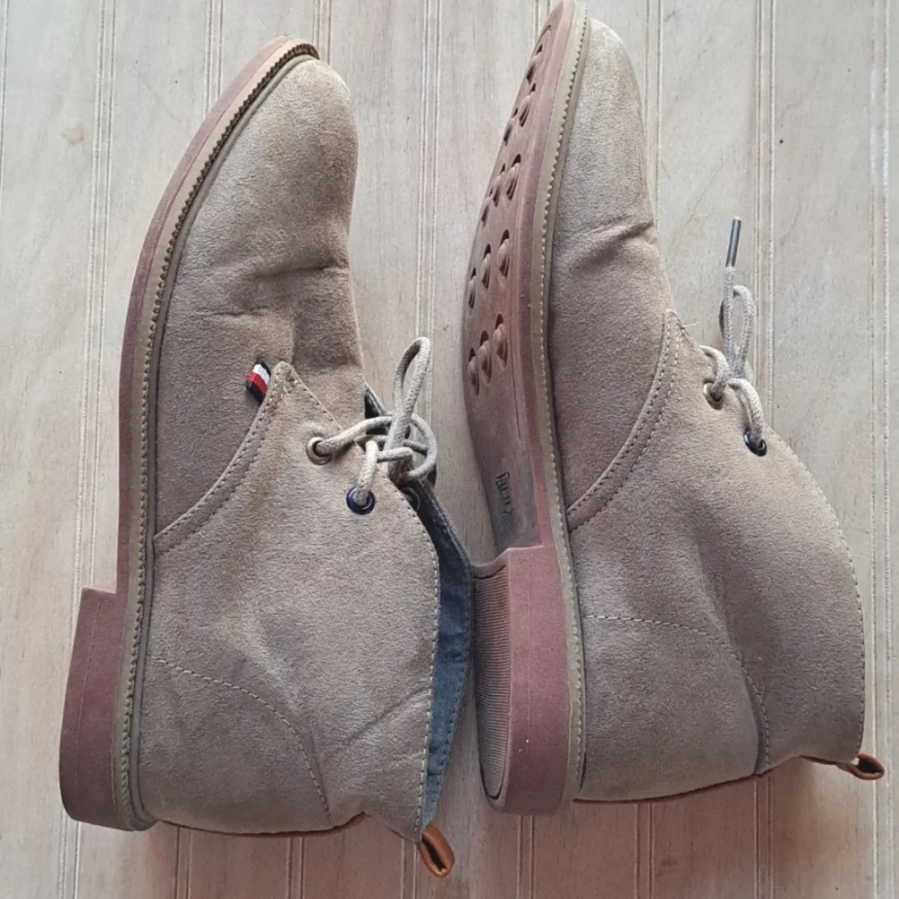 Tommy Hilfiger Boys Michael Chukka Taupe Lace Up Dress Shoes Boots